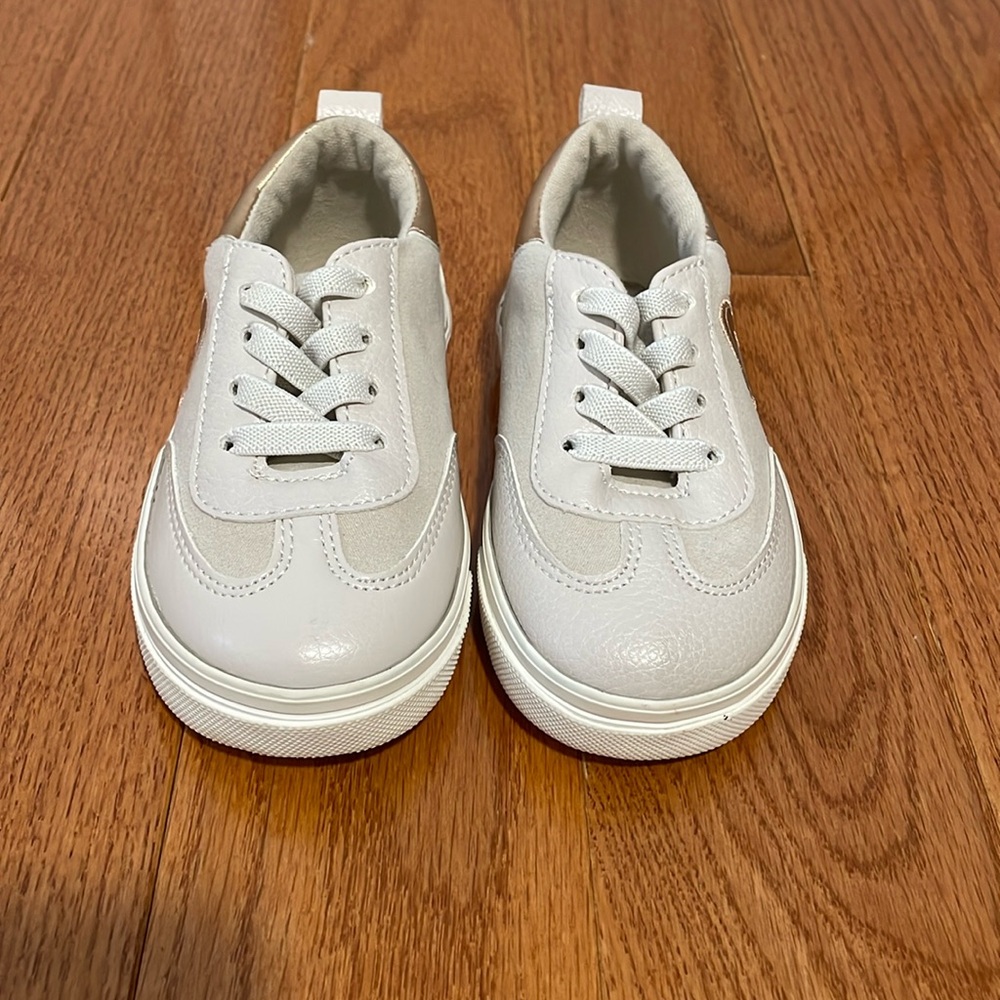 🧡 3 For $12 Bundle Sale 🧡 Old Navy Elastic Lace Chunky Sneakers
